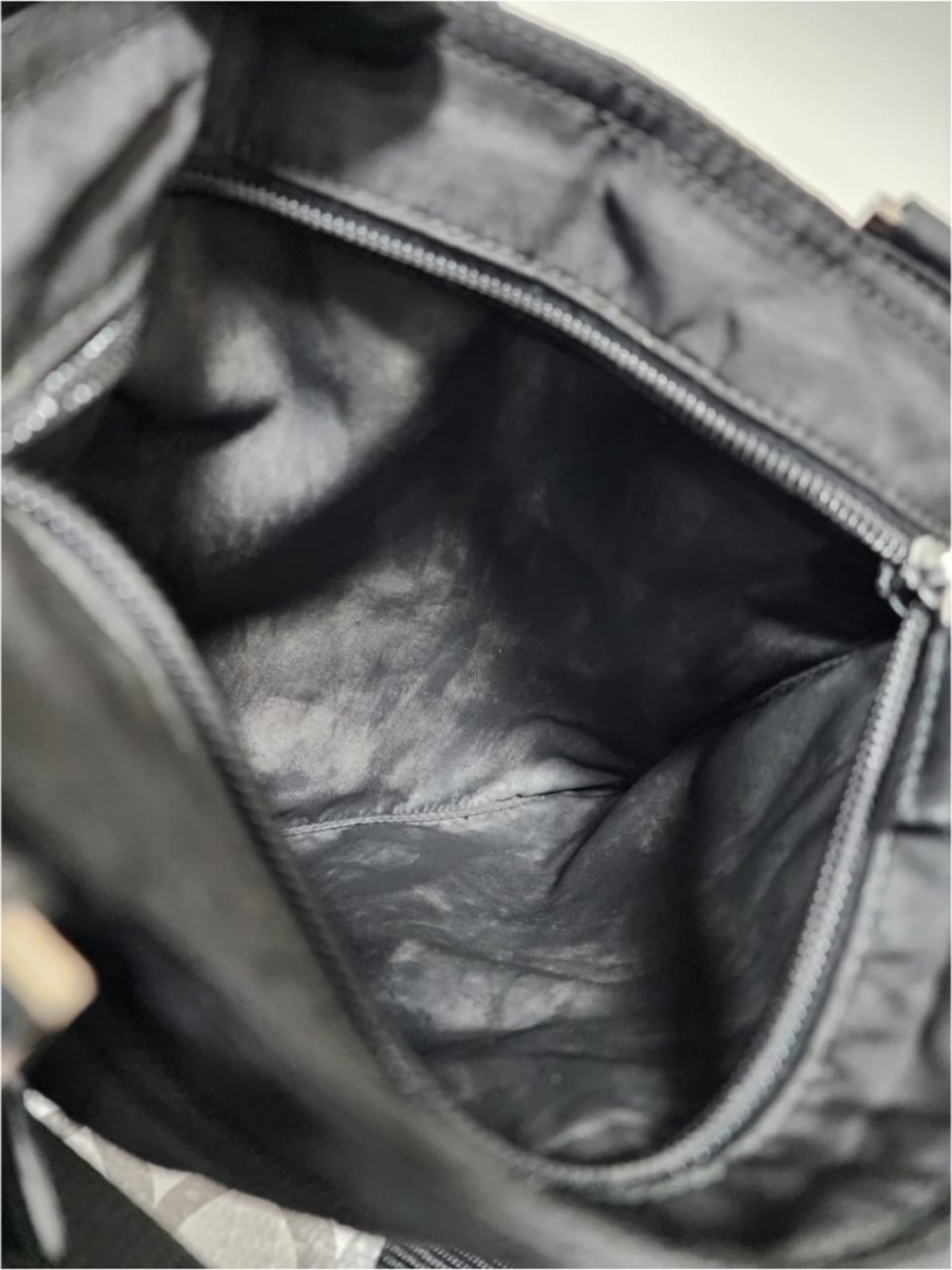 Authentic PRADA Nylon Vela Small Flat Messenger Bag Black - Picture 9 of 13